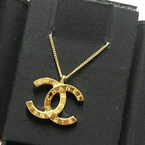 Chanel gold necklace/ 20A collection